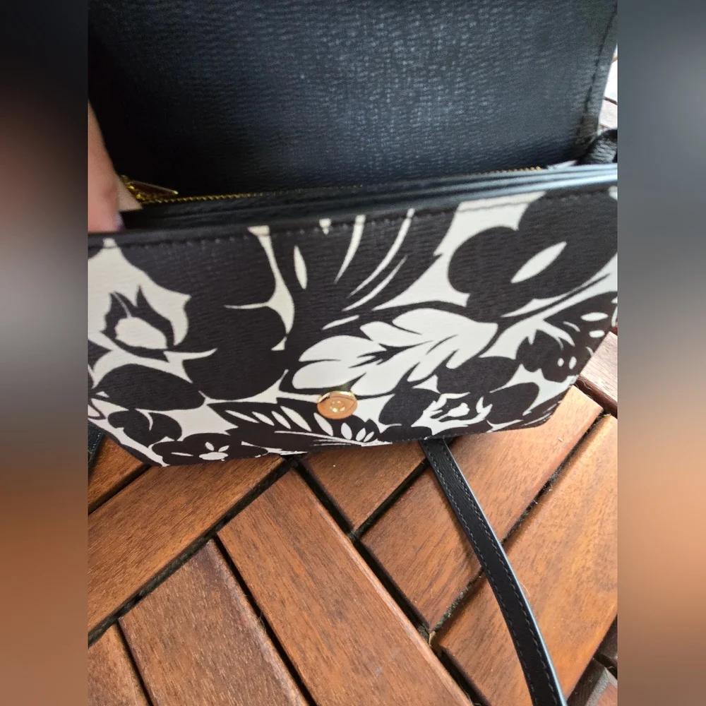 Kate Spade New York Black & White Floral Crossbody Bag – New with Tags